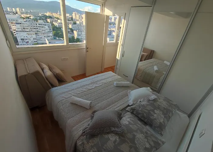 Ivanka & Old Town View *